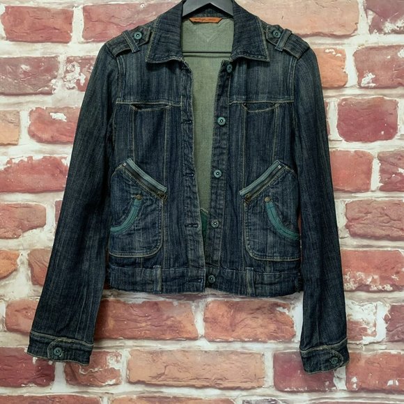 Vertigo Jackets & Blazers - VINTAGE VERTIGO JEANS JACKET WOMEN'S SIZE 4 DISTRESSED DENIM FLEUR DE LIS BACK